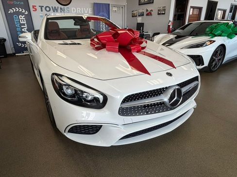 Used 2018 Mercedes-Benz SL 450 image 2