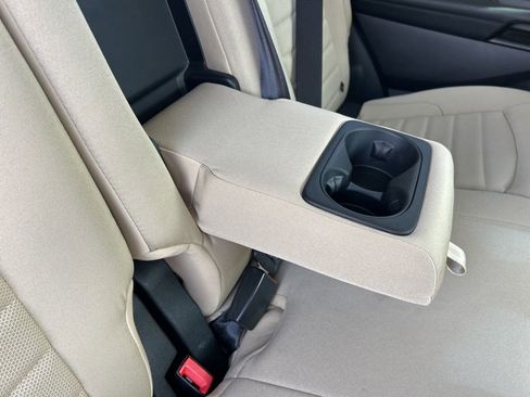 Used 2020 Ford Edge SE FWD image 49