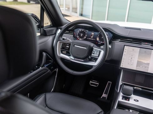 Used 2025 Land Rover Range Rover Long Wheelbase Autobiography AWD/4WD image 40