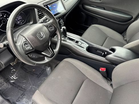 Used 2022 Honda HR-V Sport image 4