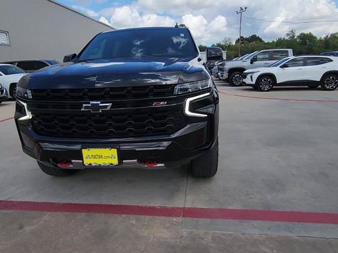 Used 2024 Chevrolet Tahoe Z71 w/ Luxury Package AWD/4WD image 3
