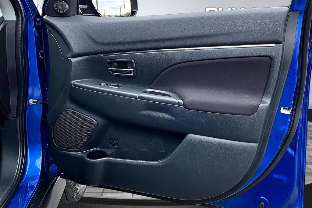Used 2018 Mitsubishi Outlander Sport LE AWD/4WD image 23