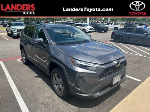 Used 2022 Toyota RAV4 XLE w/ Convenience Package AWD/4WD image 1