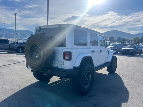 Used 2020 Jeep Wrangler Unlimited Sahara w/ Uconnect 4C Nav & Sound Group AWD/4WD image 5