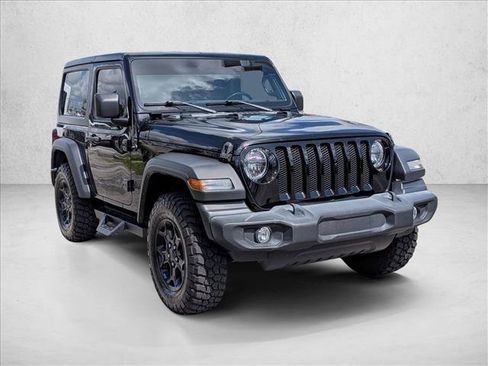 Used 2022 Jeep Wrangler Sport AWD/4WD image 3
