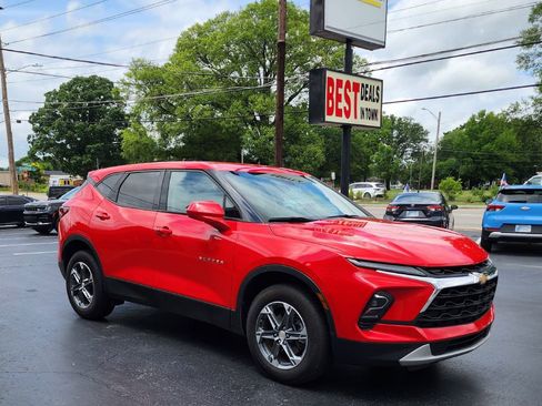 Used 2024 Chevrolet Blazer LT AWD/4WD image 3