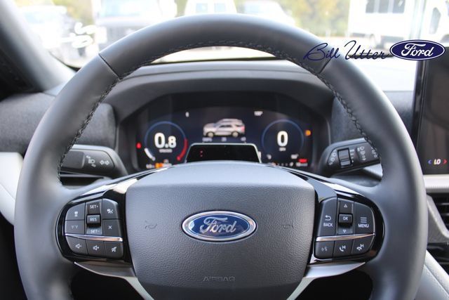 New 2027 Ford Explorer Platinum w/ 3.0L Ultimate Package RWD image 17