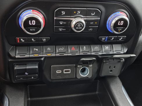 Used 2022 GMC Sierra 1500 SLT image 29