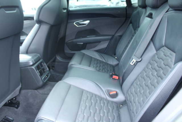 Used 2023 Audi e-tron GT Premium Plus w/ Performance Package AWD/4WD image 41