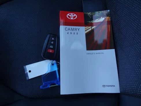 Used 2022 Toyota Camry XSE image 31