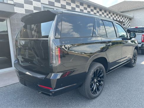 Used 2026 Cadillac Escalade Platinum Sport w/ LPO, ONYX Package AWD/4WD image 5