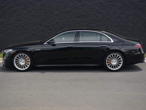 Used 2025 Mercedes-Benz S 63 AMG S image 2