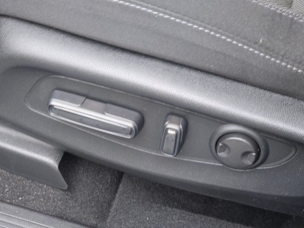 Used 2025 Honda CR-V EX image 23