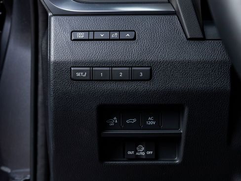 Used 2025 Lexus GX 550 image 22