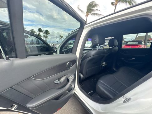 Used 2022 Mercedes-Benz GLC 300 image 16