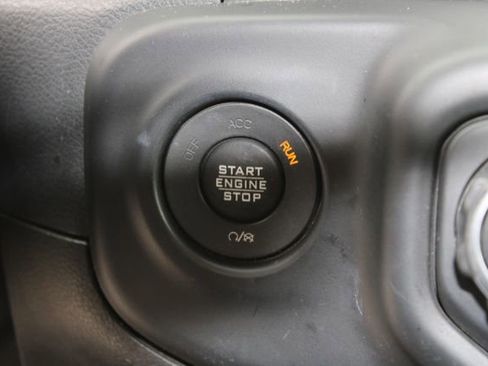 Used 2018 Jeep Wrangler Unlimited Rubicon w/ LED Lighting Group AWD/4WD image 22