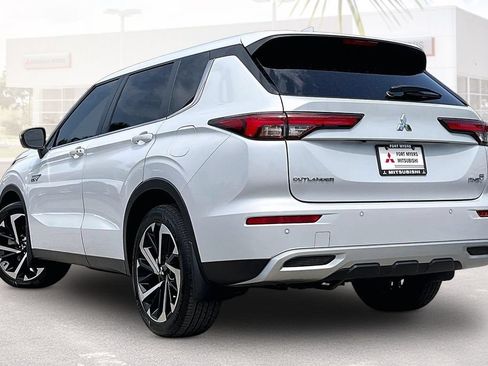 Used 2024 Mitsubishi Outlander SE AWD/4WD image 30