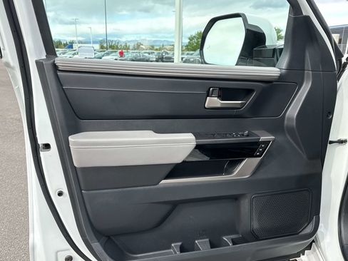 Used 2024 Toyota Tundra Limited AWD/4WD image 12