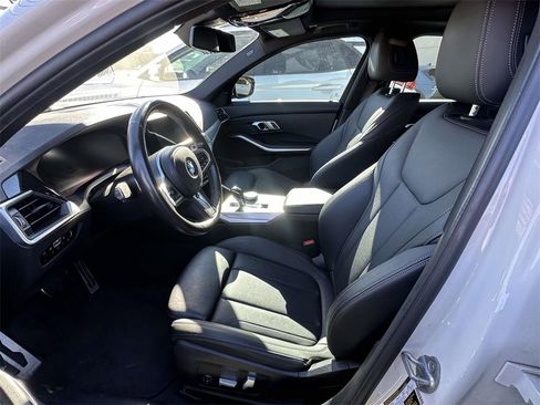 Used 2022 BMW 330i xDrive Sedan w/ M Sport Package image 13