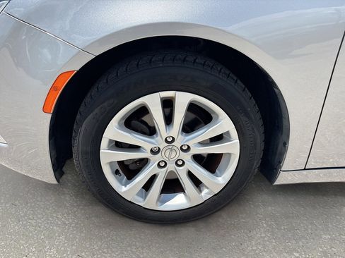 Used 2016 Chrysler 200 Limited w/ Anniversary Edition FWD image 3