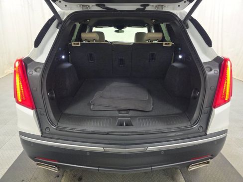Used 2017 Cadillac XT5 FWD image 10