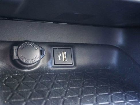 Used 2024 Toyota RAV4 LE AWD/4WD image 22