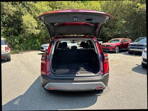 Used 2022 Nissan Rogue S image 39