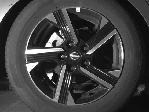 Used 2025 Nissan Sentra SV FWD image 15