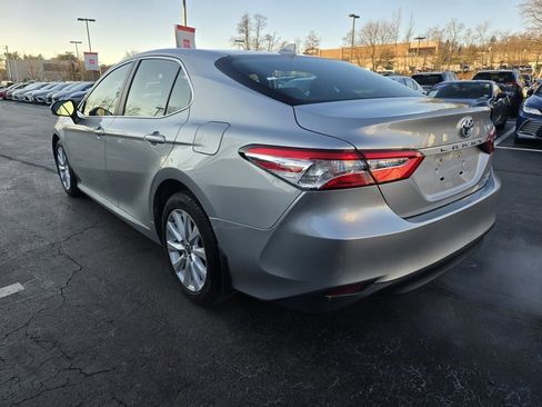 Certified 2020 Toyota Camry LE image 4