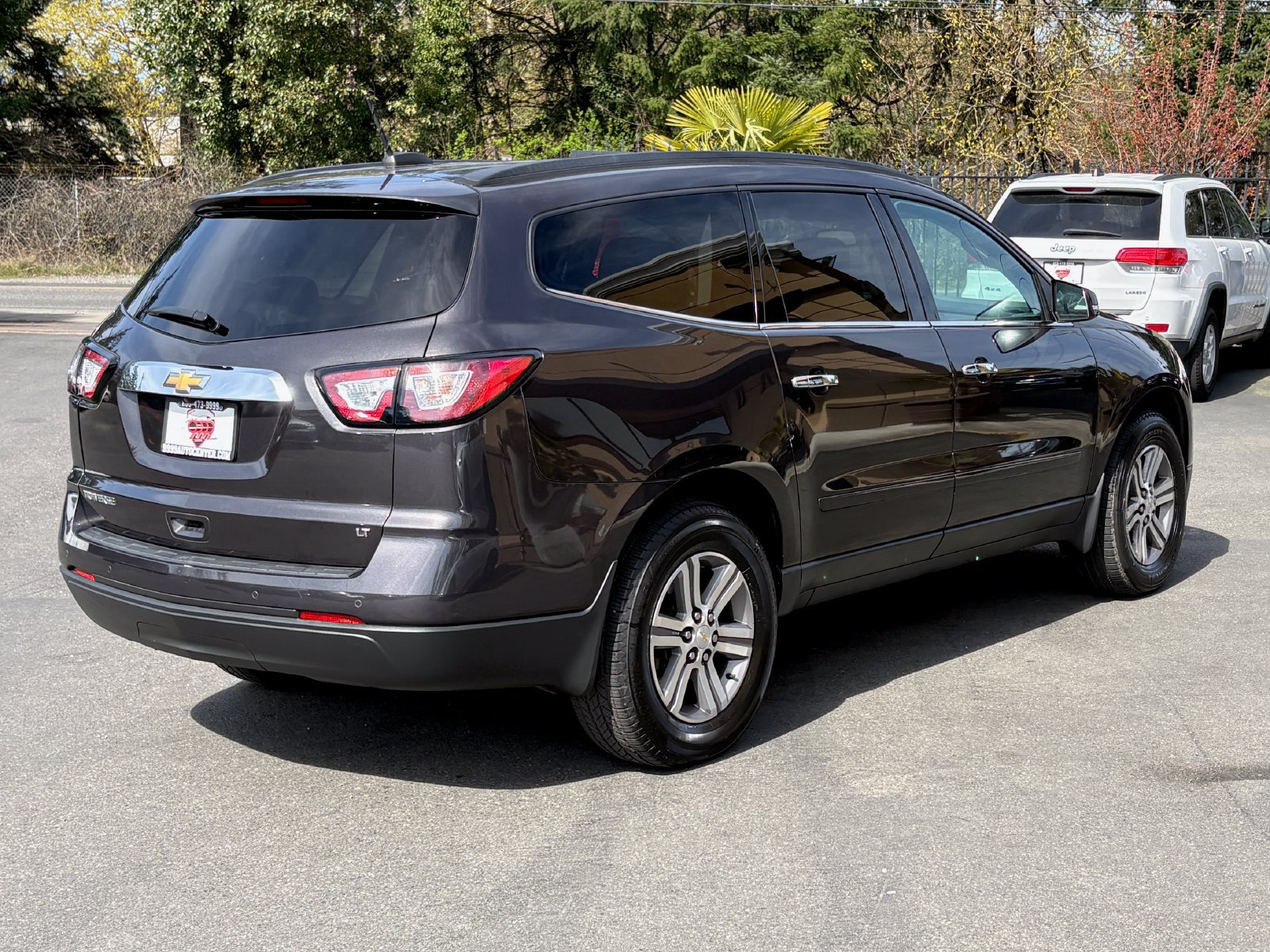 Used 2017 Chevrolet Traverse LT FWD image 8
