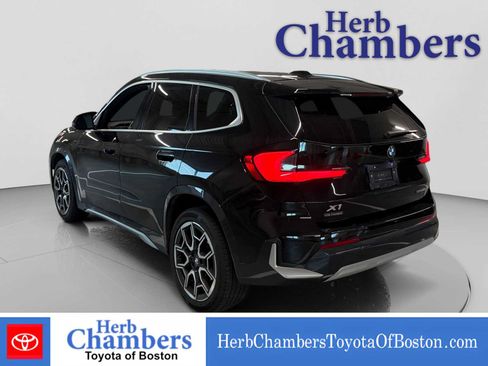 Used 2023 BMW X1 xDrive28i w/ Convenience Package AWD/4WD image 3