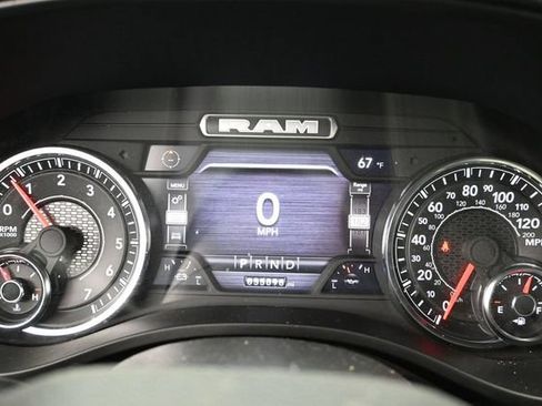 Used 2023 RAM 1500 Laramie AWD/4WD image 27