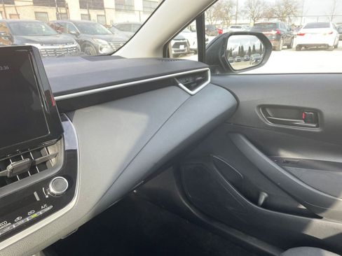 Used 2023 Toyota Corolla LE image 34