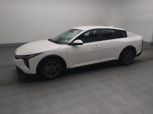 Used 2025 Kia K4 FWD image 2