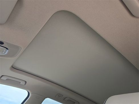 Used 2025 Audi Q5 e Premium image 17