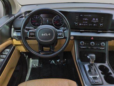 Certified 2023 Kia Carnival LX FWD image 19