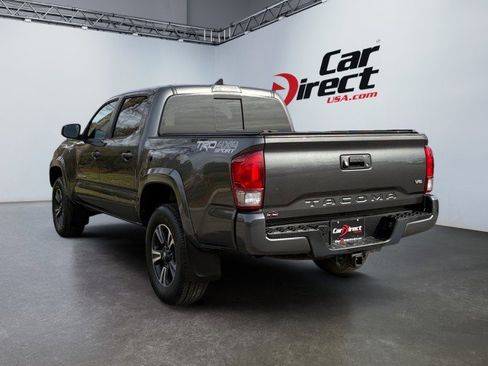 Used 2017 Toyota Tacoma TRD Sport w/ Tow Package (A/T) image 13