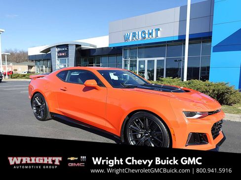 Used 2019 Chevrolet Camaro ZL1 image 1