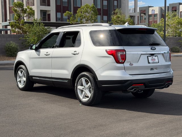 Used 2018 Ford Explorer XLT w/ Equipment Group 201A FWD image 4