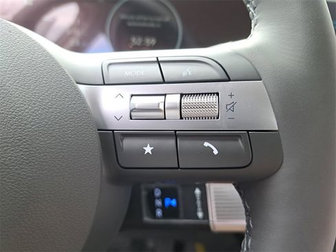 New 2025 Hyundai Sonata Limited image 18