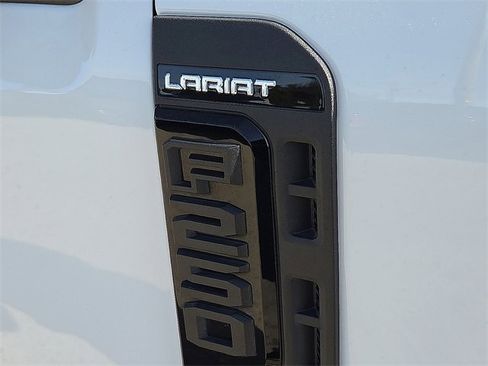 Used 2023 Ford F250 Lariat w/ Lariat Ultimate Package image 11