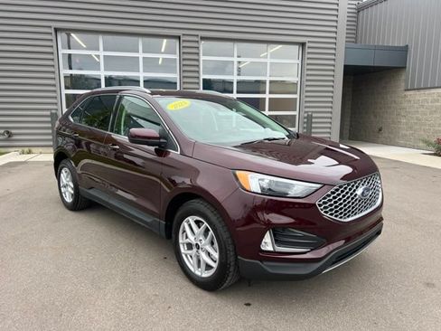 Used 2024 Ford Edge SEL w/ Convenience Package AWD/4WD image 3