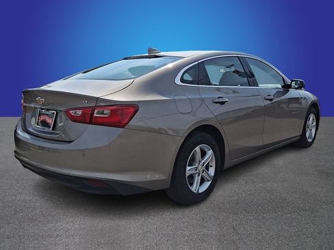 Used 2023 Chevrolet Malibu LT w/ Driver Confidence Package FWD image 4