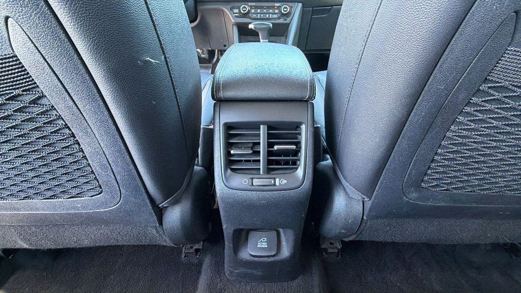 Used 2017 Kia Niro Touring w/ Advanced Technology Package FWD image 25