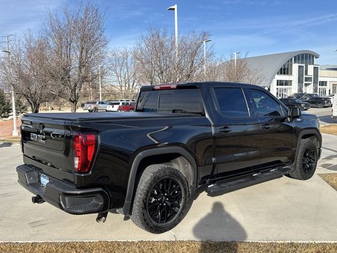 Used 2022 GMC Sierra 1500 Elevation w/ Elevation Premium Package image 5