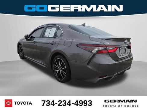 Used 2021 Toyota Camry SE AWD/4WD image 10