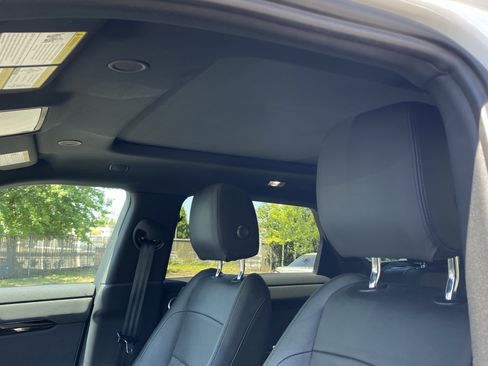 Used 2024 Land Rover Range Rover Evoque S AWD/4WD image 19