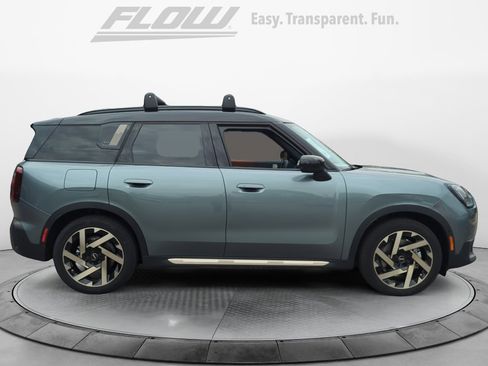 New 2025 MINI Cooper Countryman SE image 8