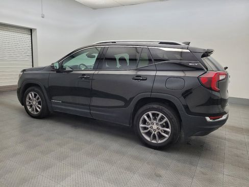 Used 2024 GMC Terrain SLT AWD/4WD image 3