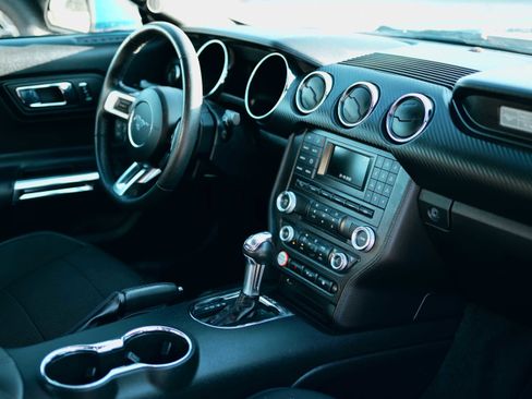 Used 2017 Ford Mustang Coupe image 11